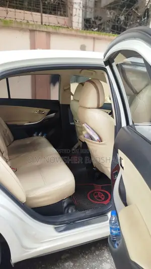 Toyota Premio 2016 Beige