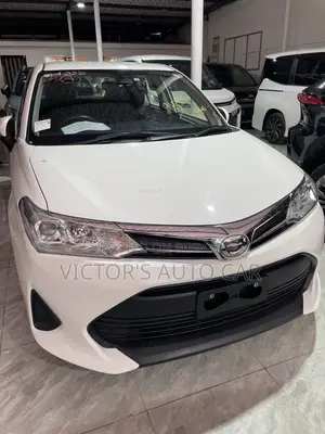 টয়োটা অ্যাক্সিও ২০২১ সাদা