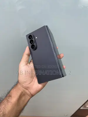 স্যামসাং গ্যালাক্সি জেড ফোল্ড৭ ৫১২ জিবি ব্ল্যাক
