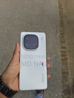ভিভো আইকিউওও ১২ ২৫৬ জিবি হোয়াইট
