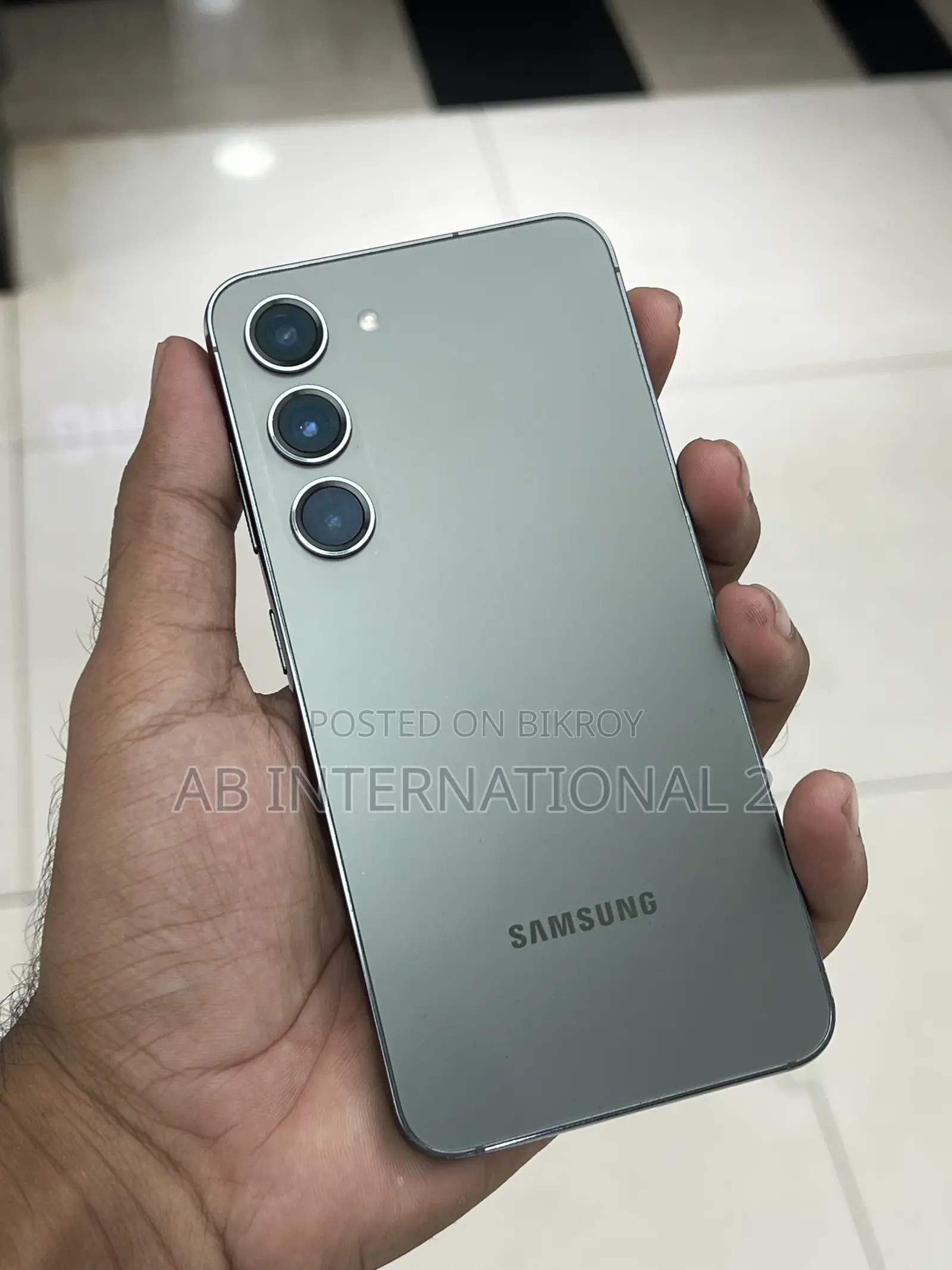 স্যামসাং গ্যালাক্সি এস২৩ ১২৮ জিবি গ্রাফাইট