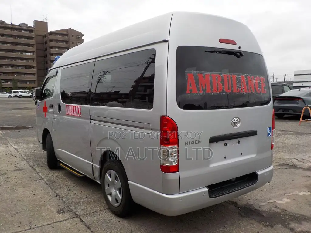 Toyota HiAce 2021 Silver