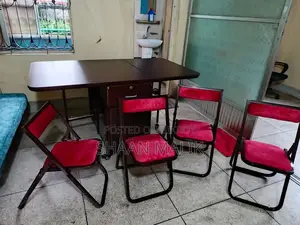 ফোল্ডিং টেবিল