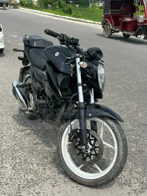 সুজুকি জিক্সার ২০২১ কালো