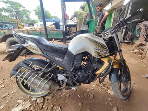 Yamaha FZ 2014 White