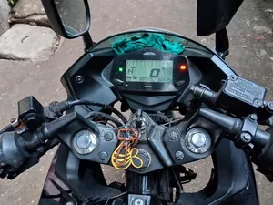 সুজুকি জিক্সার এসএফ ২০২৩ কালো