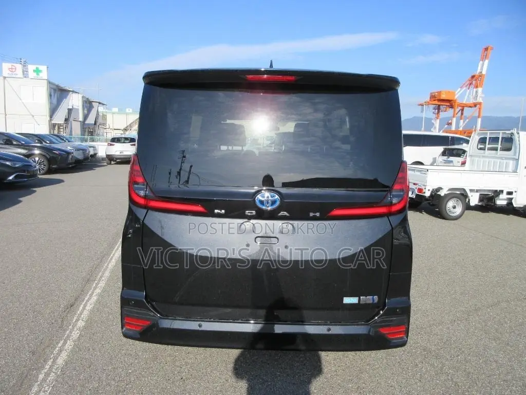 Toyota Noah 2023 Black
