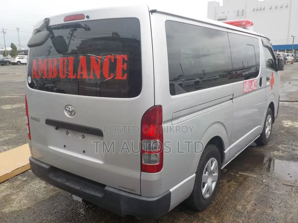 Toyota HiAce 2021 Silver