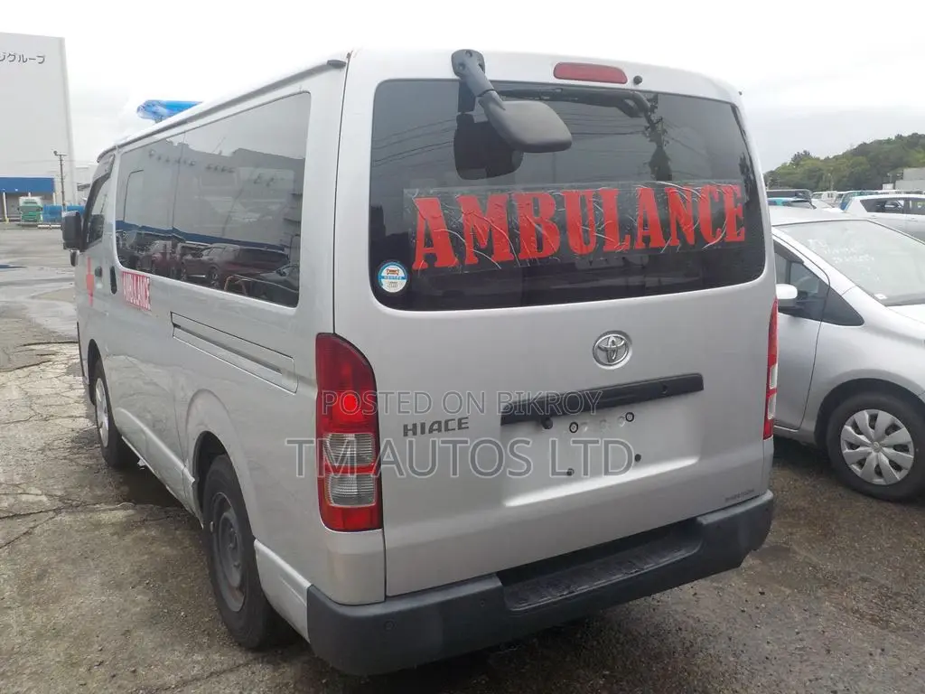 Toyota HiAce 2021 Silver