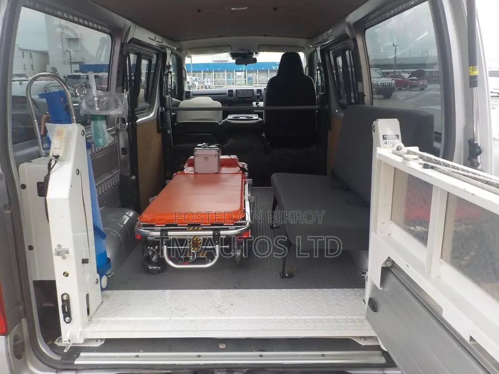 Toyota HiAce 2021 Silver