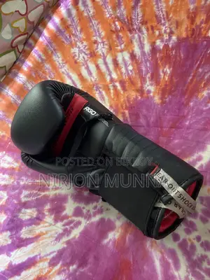 Decathlon Outshock Boxing Glove (14oz) – Single Glove