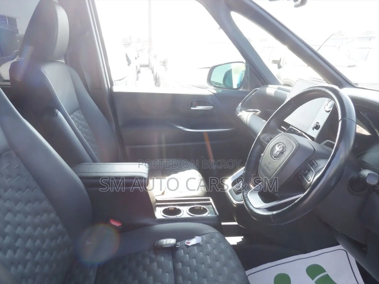 Toyota Voxy Hybrid S-Z 2WD 7-Seater 2022 Pearl