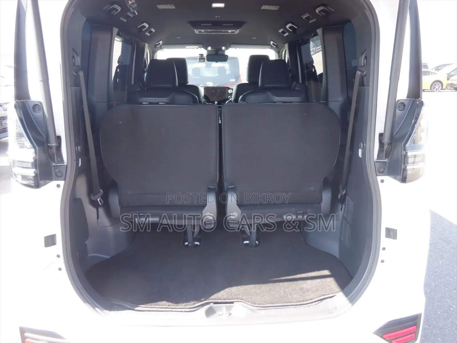 Toyota Voxy Hybrid S-Z 2WD 7-Seater 2022 Pearl