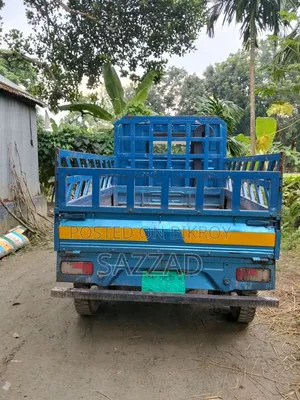 টাটা ইএক্স২ ট্রাকস