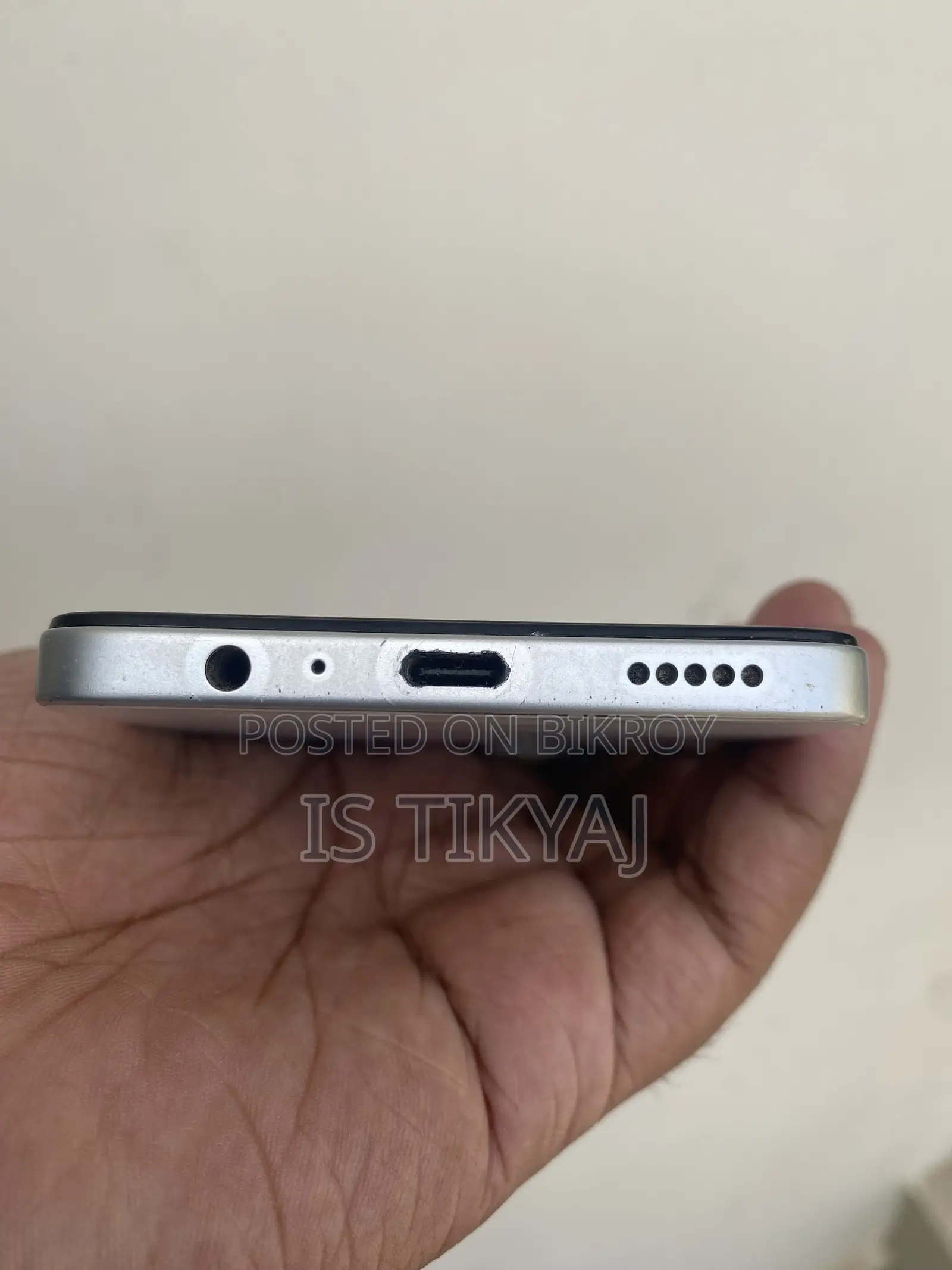 হনর এক্স৭সি ২৫৬ জিবি হোয়াইট