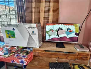 Walton Cinexa UK27 4K Monitor