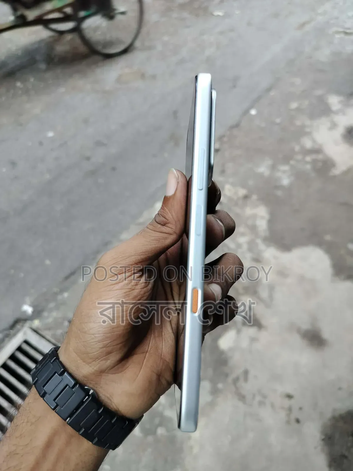 Infinix Hot 70 128 GB Silver