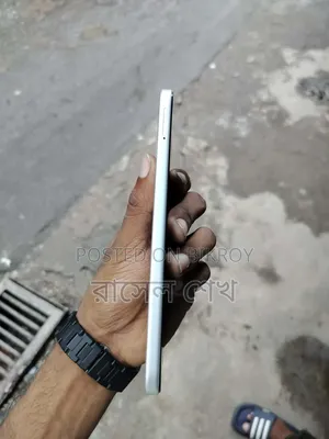 Infinix Hot 70 128 GB Silver