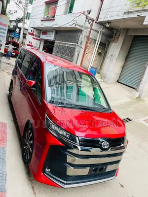 Toyota Noah 2022 Red