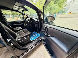 টয়োটা ভক্সি ২০২১ কালো