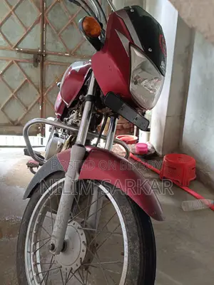 বাজাজ সিটি ১০০ ২০১০ লাল