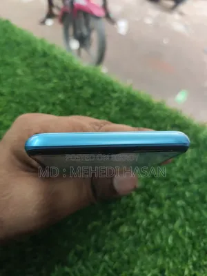 রিয়েলমি ৫ ৬৪ জিবি নীল
