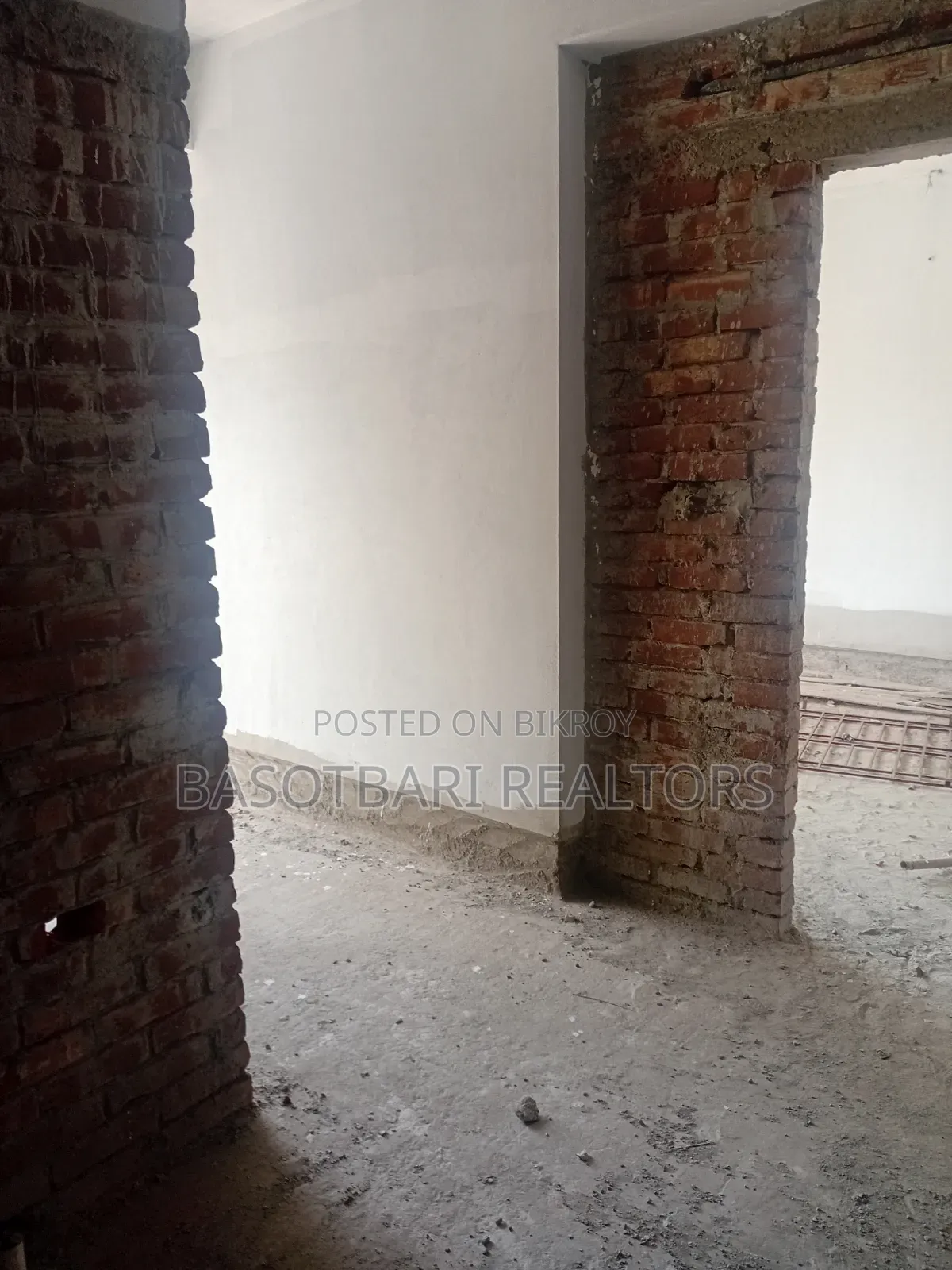 খিলগাঁওয়ে ৩ বেডরুমের অ্যাপার্টমেন্ট বিক্রয়