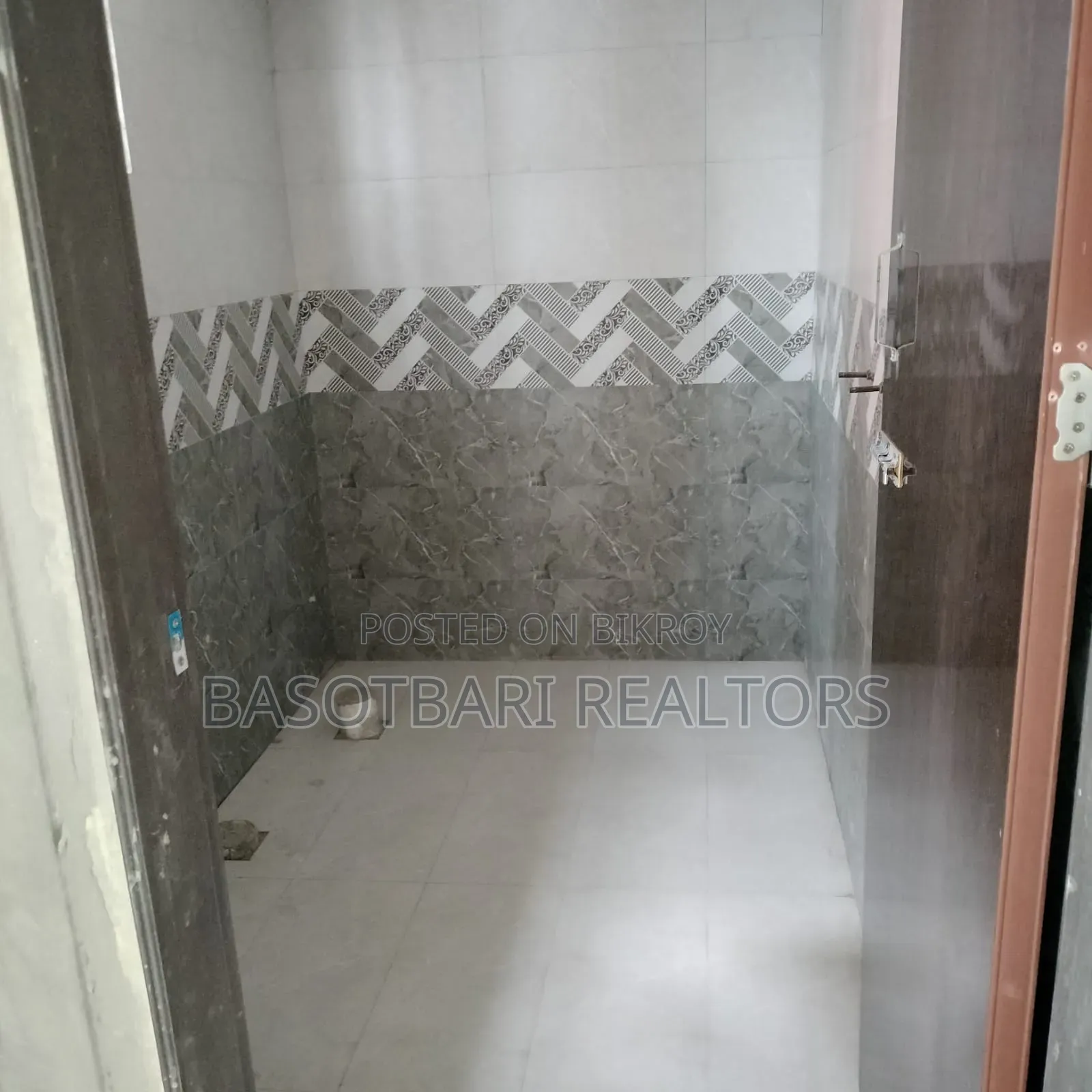 4 Bedroom Apartment in Banasree for sale