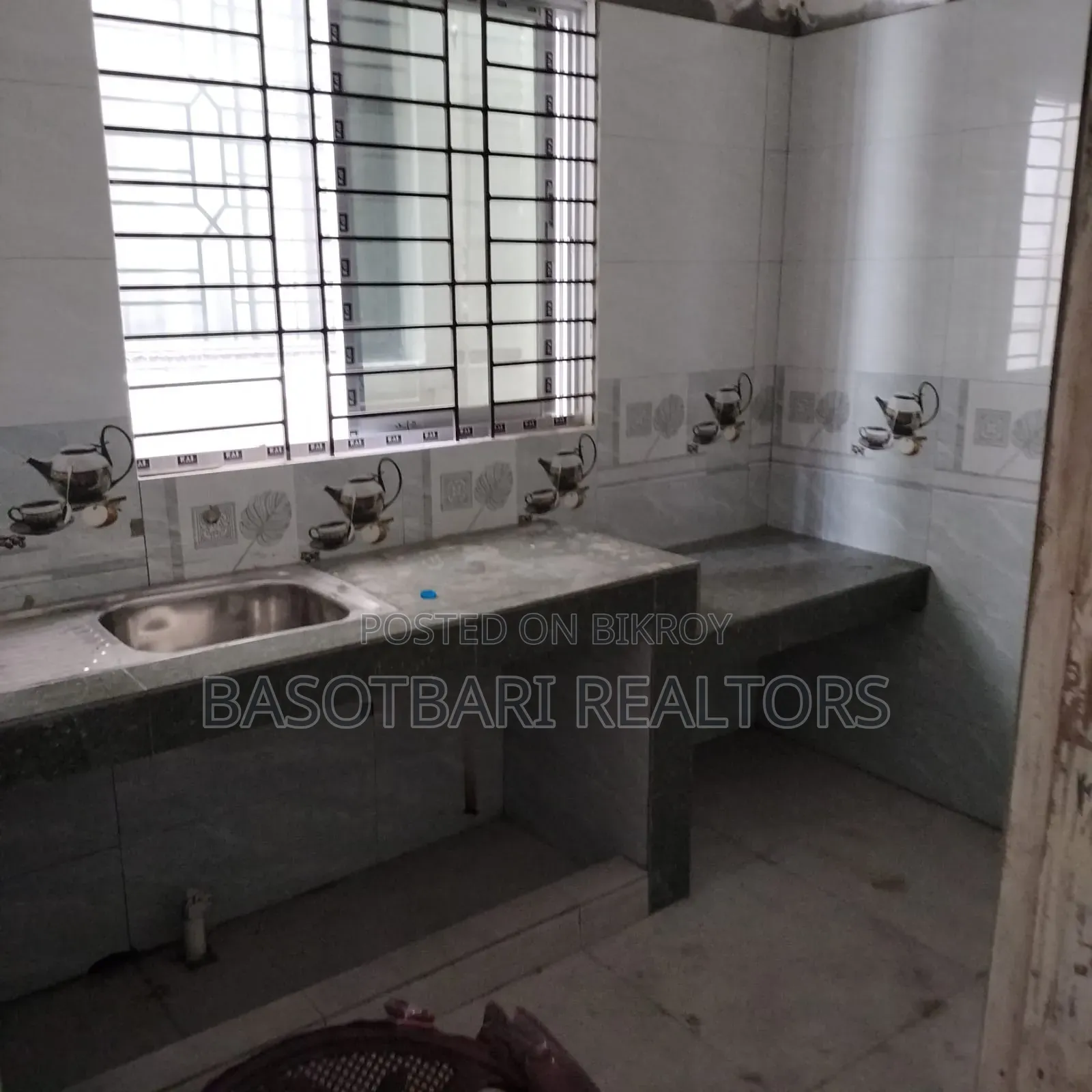 4 Bedroom Apartment in Banasree for sale