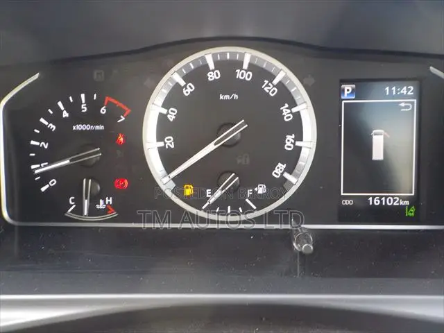 Toyota HiAce 2022