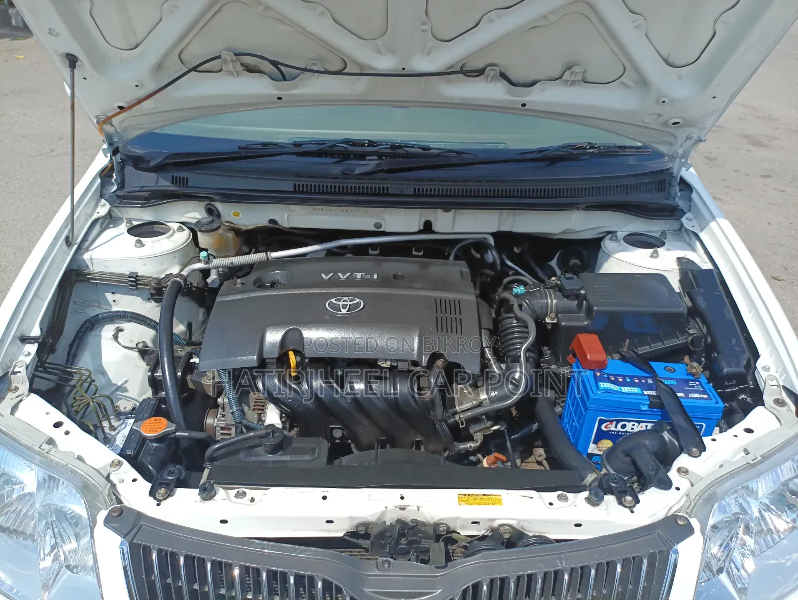 Toyota Corolla Sedan 2004 White