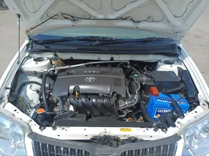 Toyota Corolla Sedan 2004 White