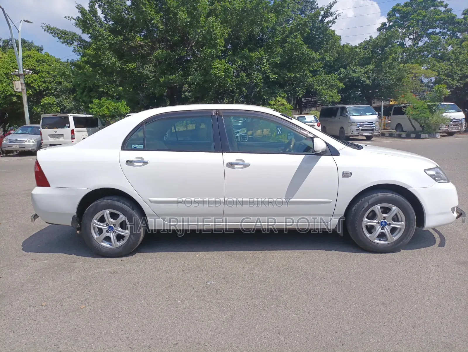 Toyota Corolla Sedan 2004 White