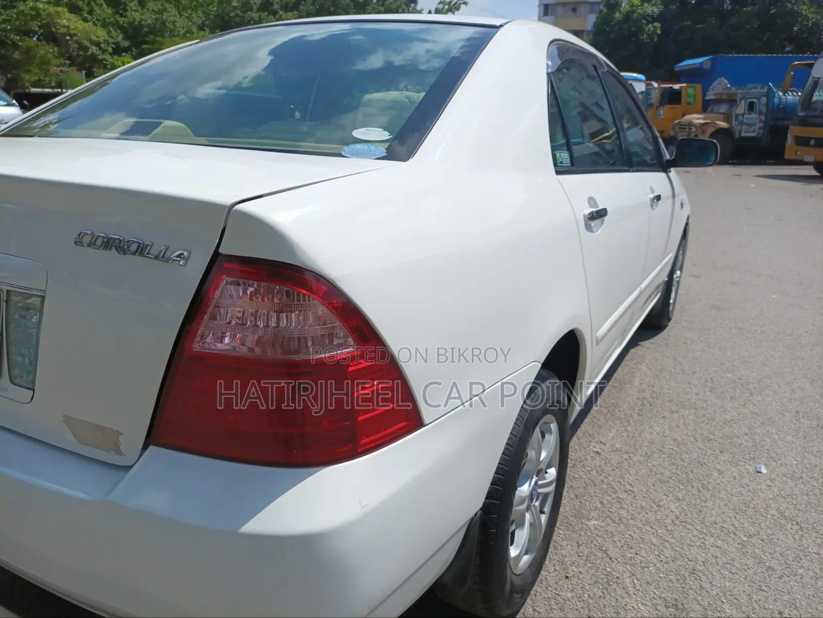 Toyota Corolla Sedan 2004 White