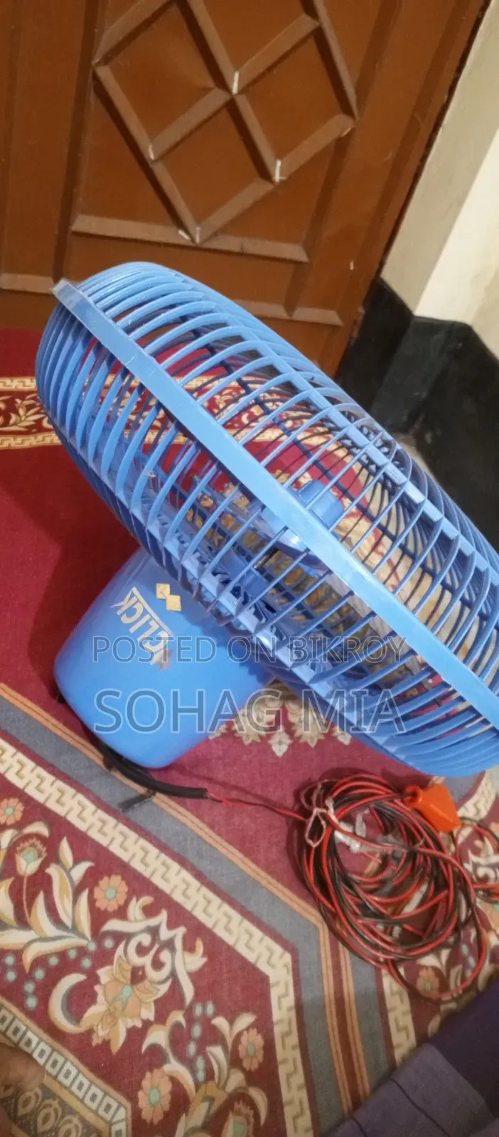 নতুনের মত ফ্যান অল্প কয়েক দিন ব্যবহার করা হয়েছে