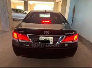 Toyota Crown 2016 Black