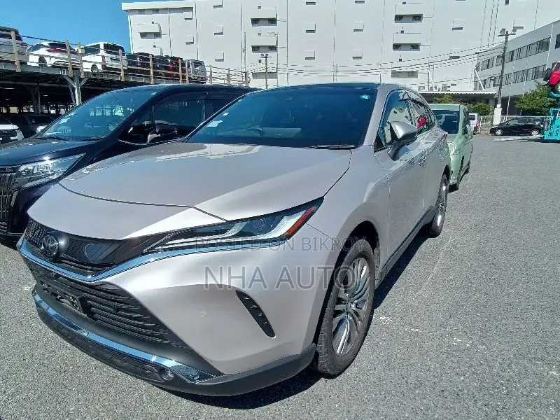 Toyota Harrier 2.0 2021 Beige