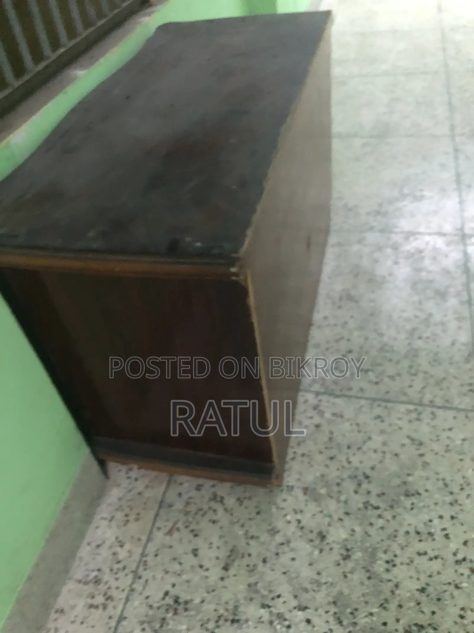 TV Stand or TV Trolley