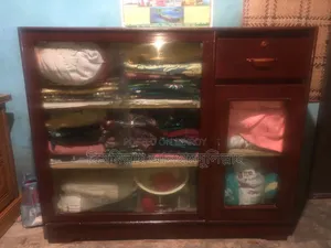 কাঠের শোকেস
