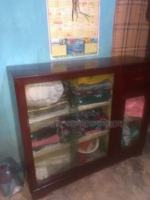কাঠের শোকেস