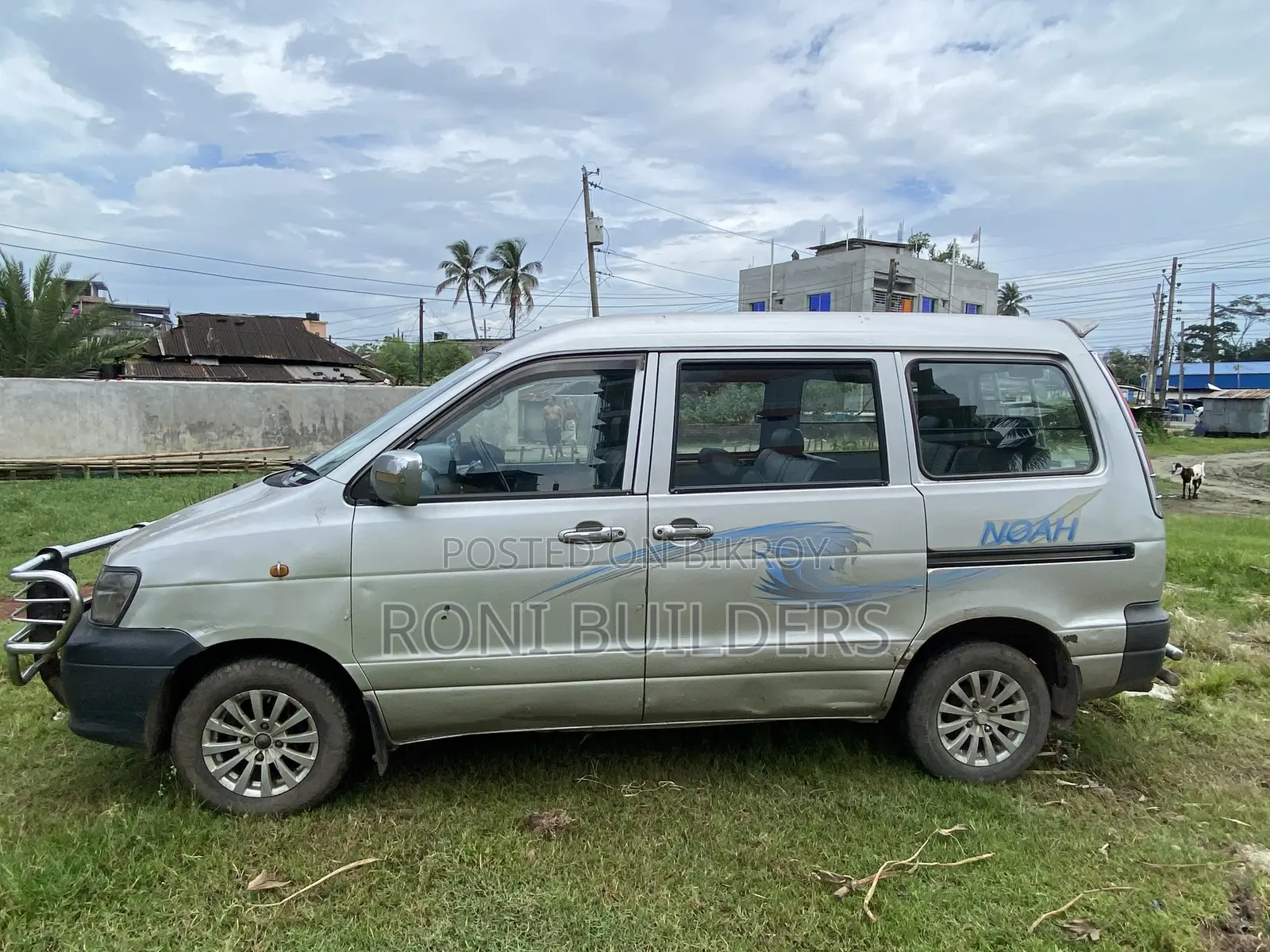 Toyota Noah 2002 Silver