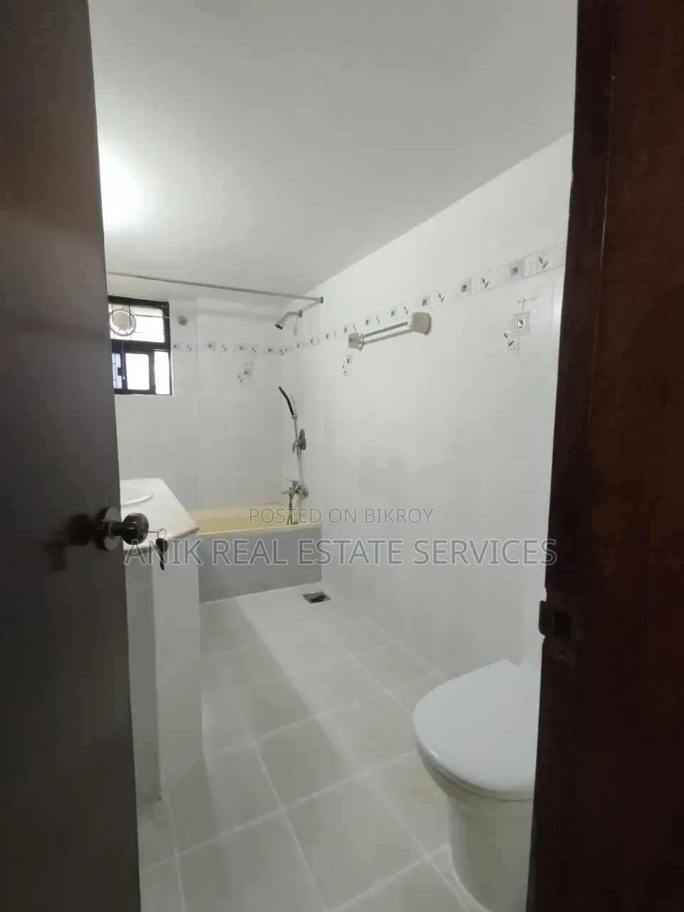 4 Bedroom Apartment in Anik Real Estate, Gulshan for rent
