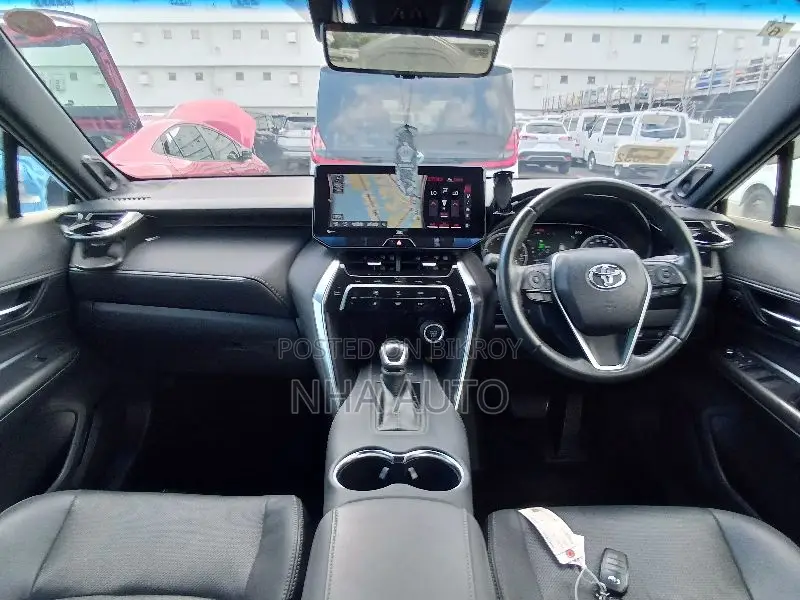 Toyota Harrier 2.0 2021 Black