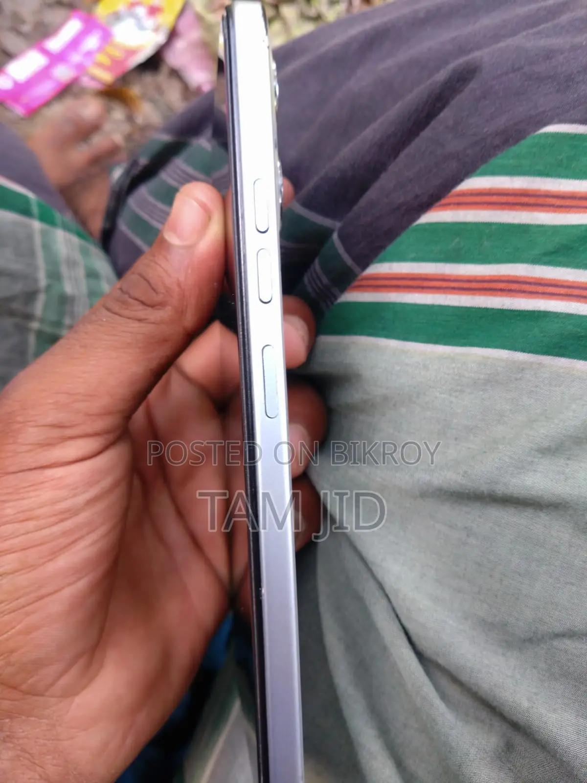 টেকনো স্পার্ক ৪০ ১২৮ জিবি হোয়াইট