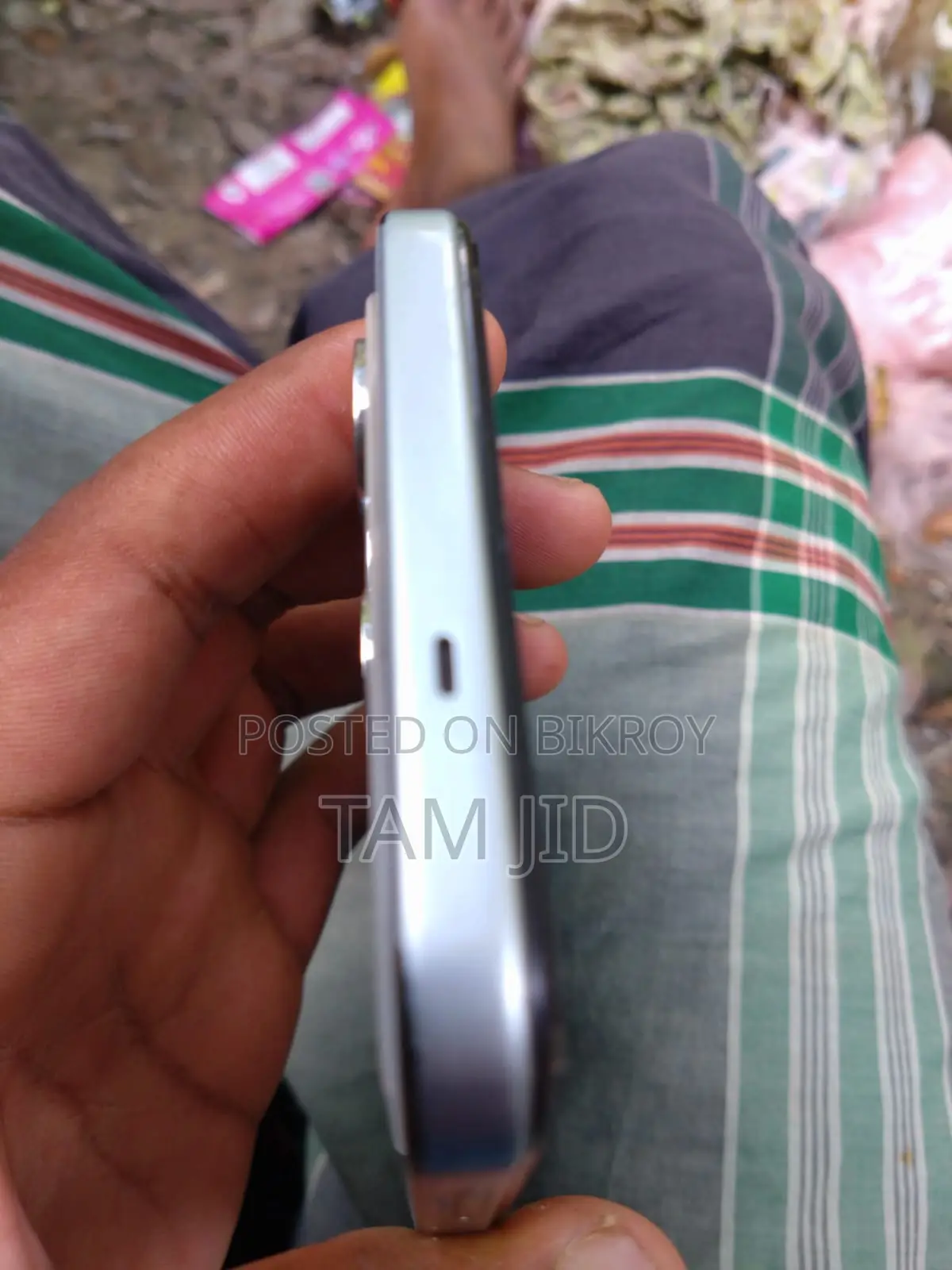 টেকনো স্পার্ক ৪০ ১২৮ জিবি হোয়াইট