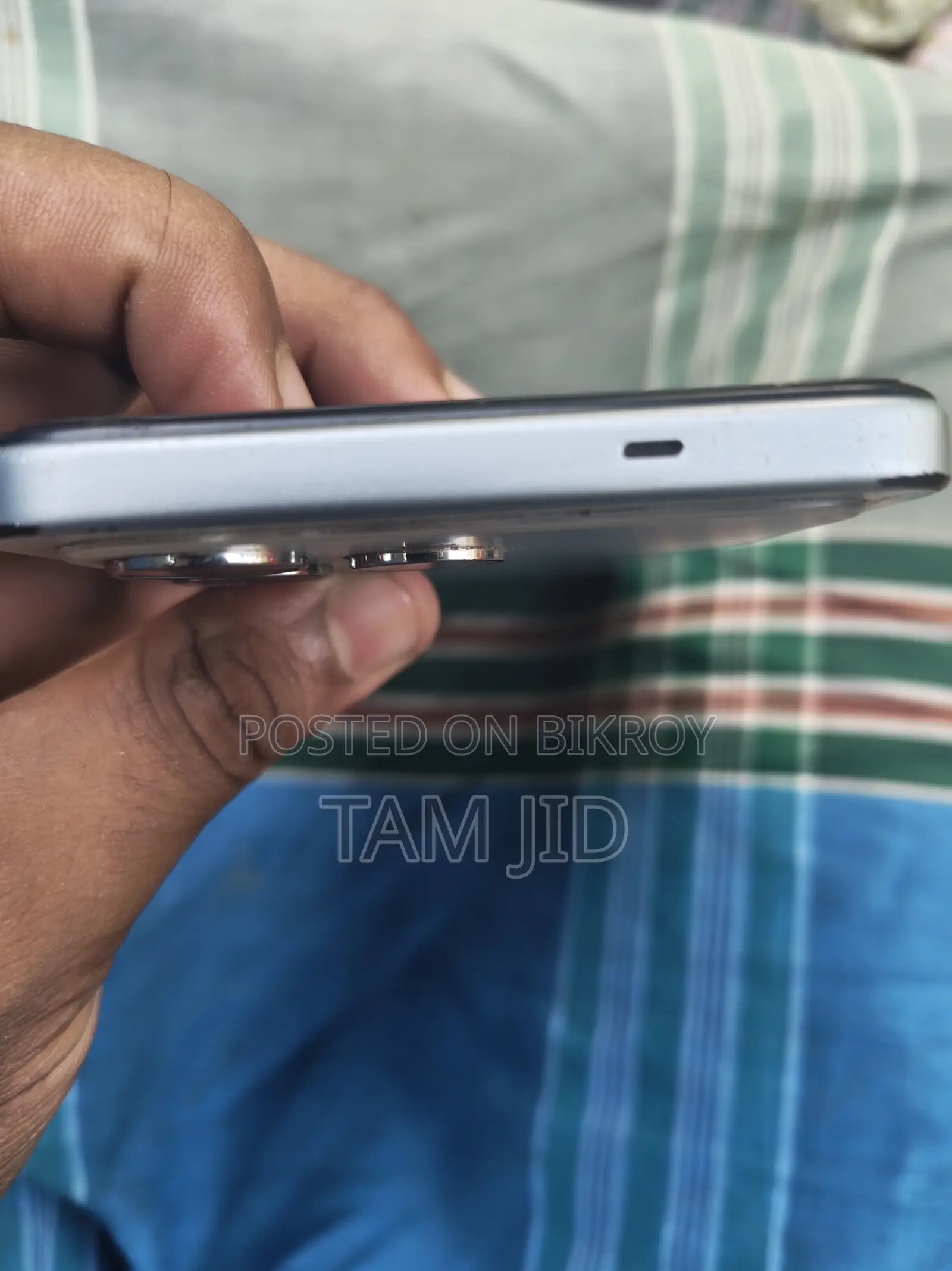 টেকনো স্পার্ক ৪০ ১২৮ জিবি হোয়াইট