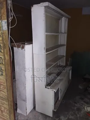 কাঠের শোকেজ