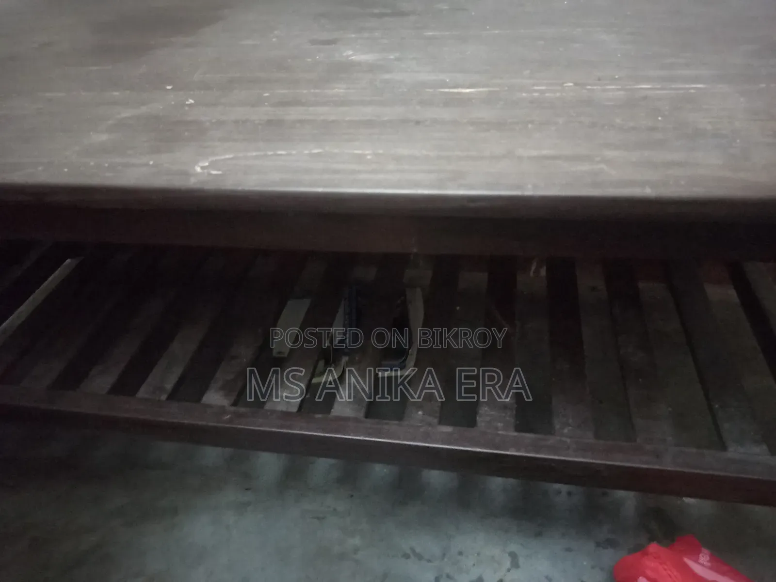 ব্যবহৃত ডাবল পার্টের মজবুত শারী শিরিষ কাঠের সেন্টার টেবিল / টি-টেবিল