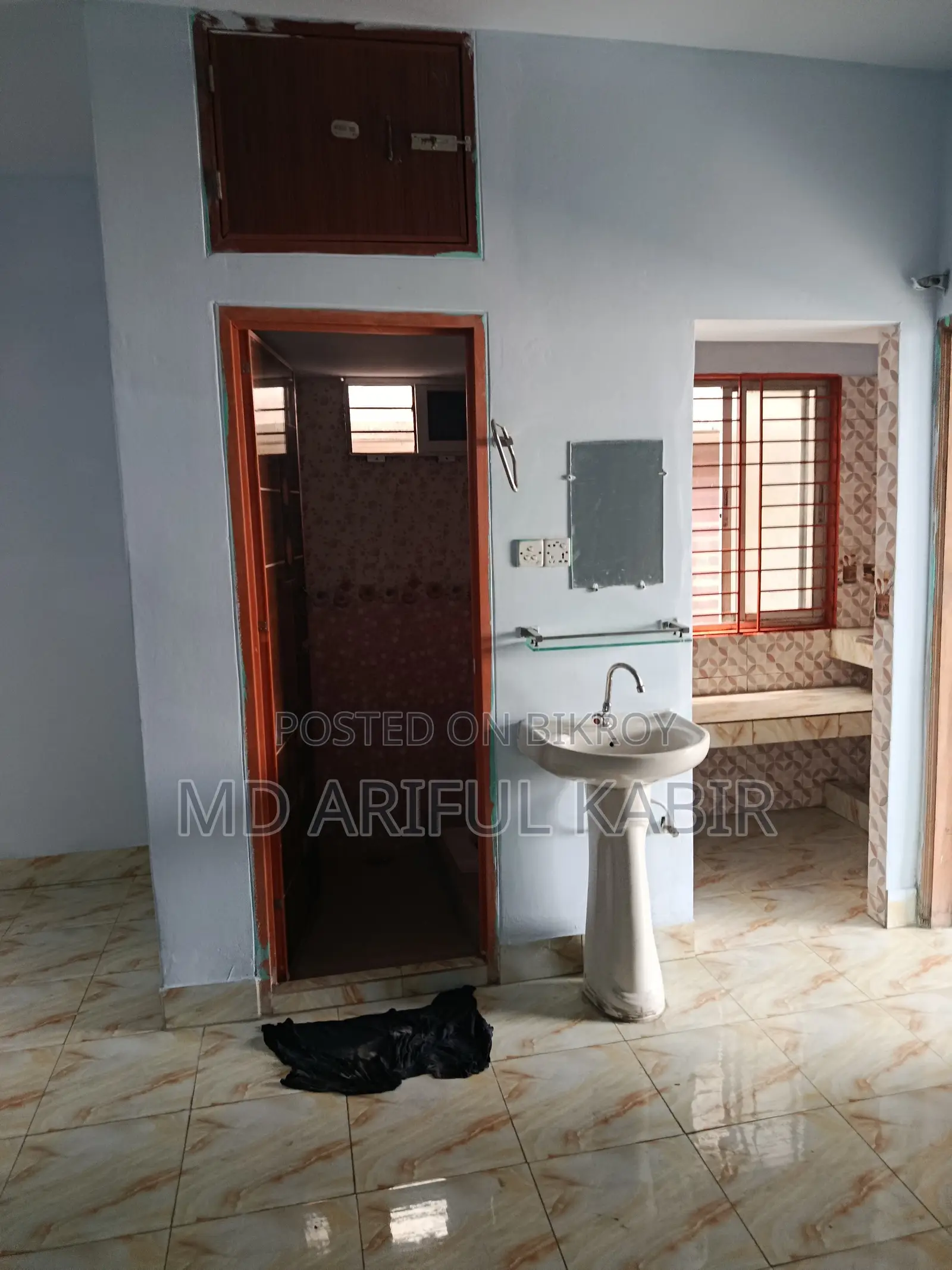 রোকনপুর, সূত্রাপুরে সাজানো ২ বেডরুমের অ্যাপার্টমেন্ট বিক্রয়