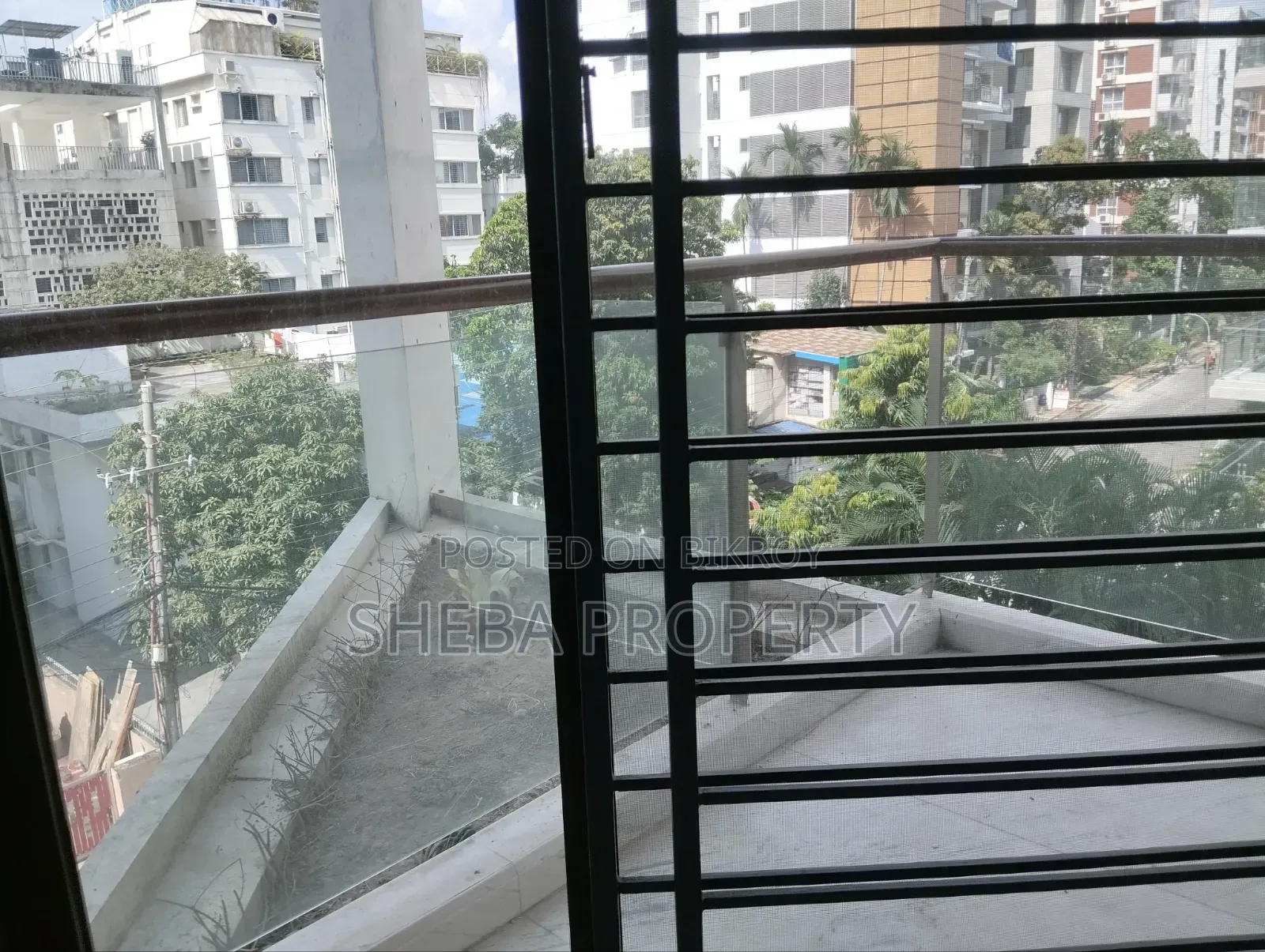 বারিধারায় ৪-বেডরুমের অ্যাপার্টমেন্ট ভাড়ার জন্য